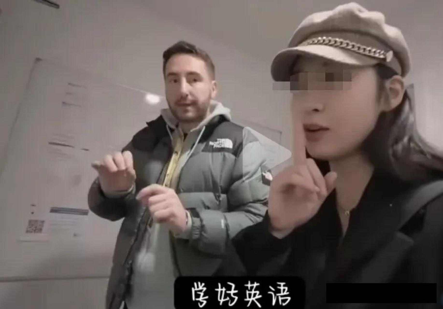 山东大学的陪读曾经让网友愤怒,没想到,又有女大学生在网炫耀"陪读"
