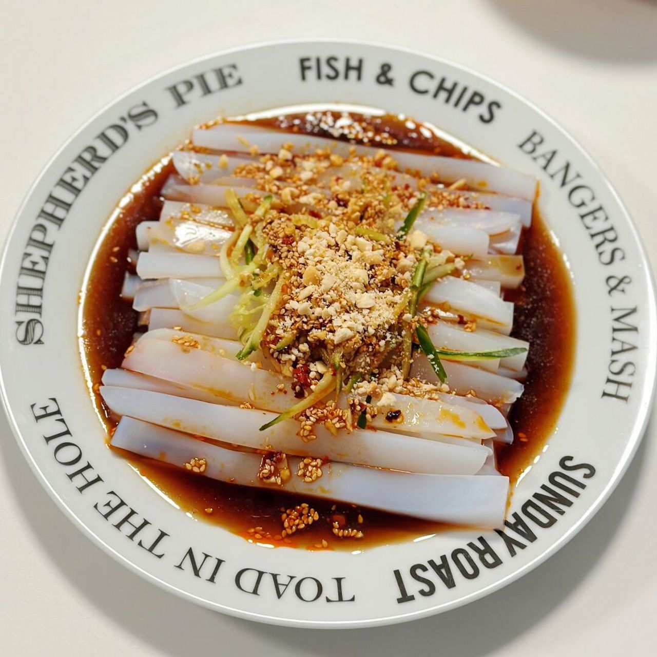 🇬🇧食谱分享|川味凉粉 凉粉步骤: 1⃣️绿豆淀粉200g➕水2