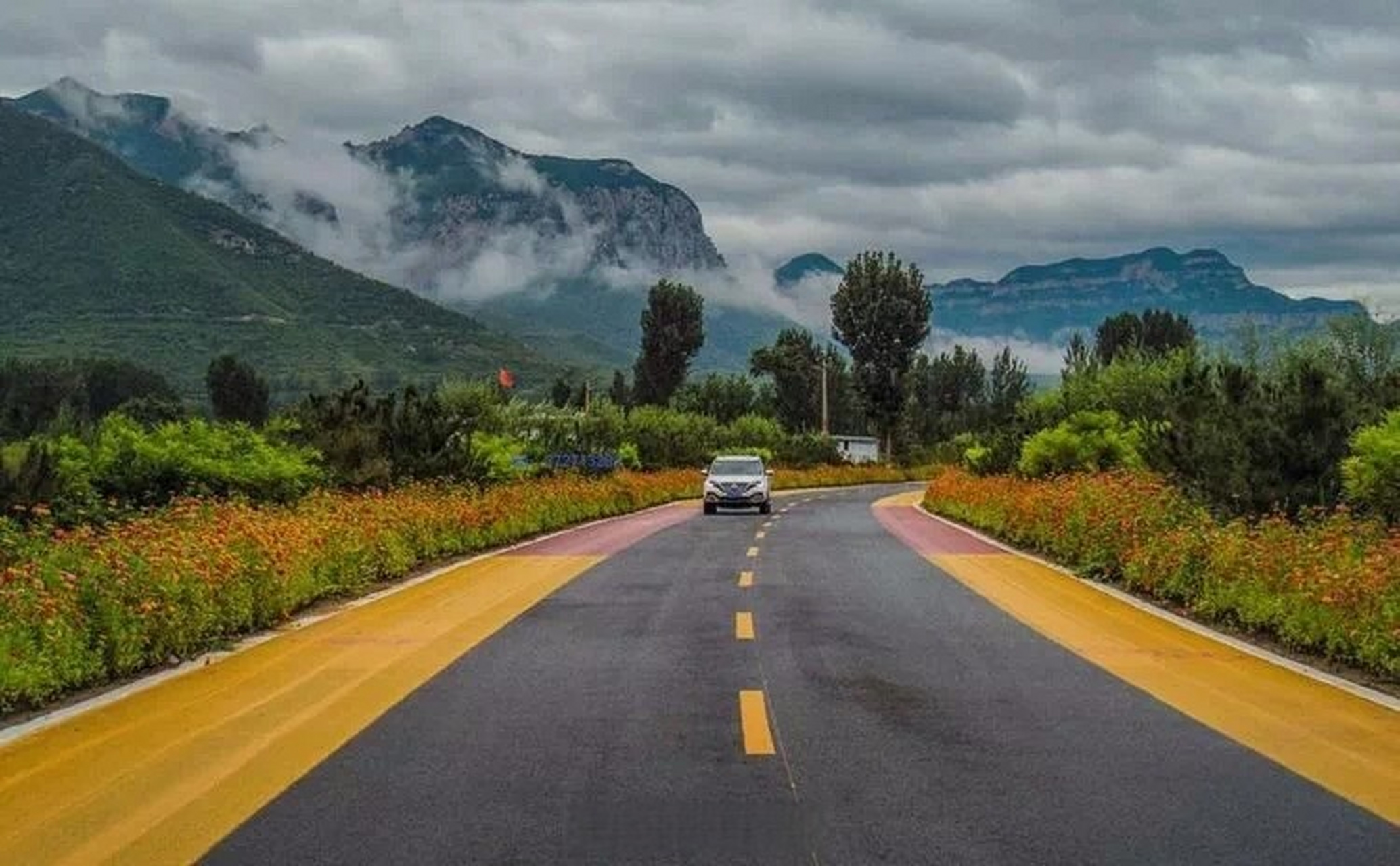 最美的风景在路上# 河北涉县太行红河谷旅游风景大道,沃野蓬勃.