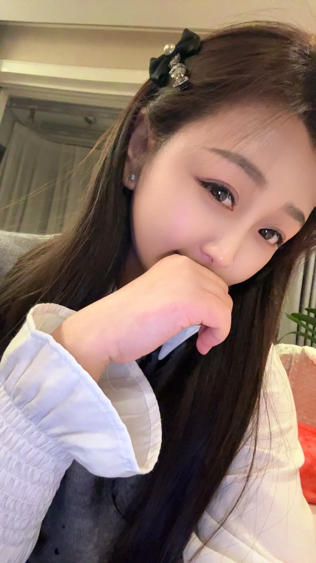 一个月早起晚睡的日子要开始了,我妈去采茶了,没