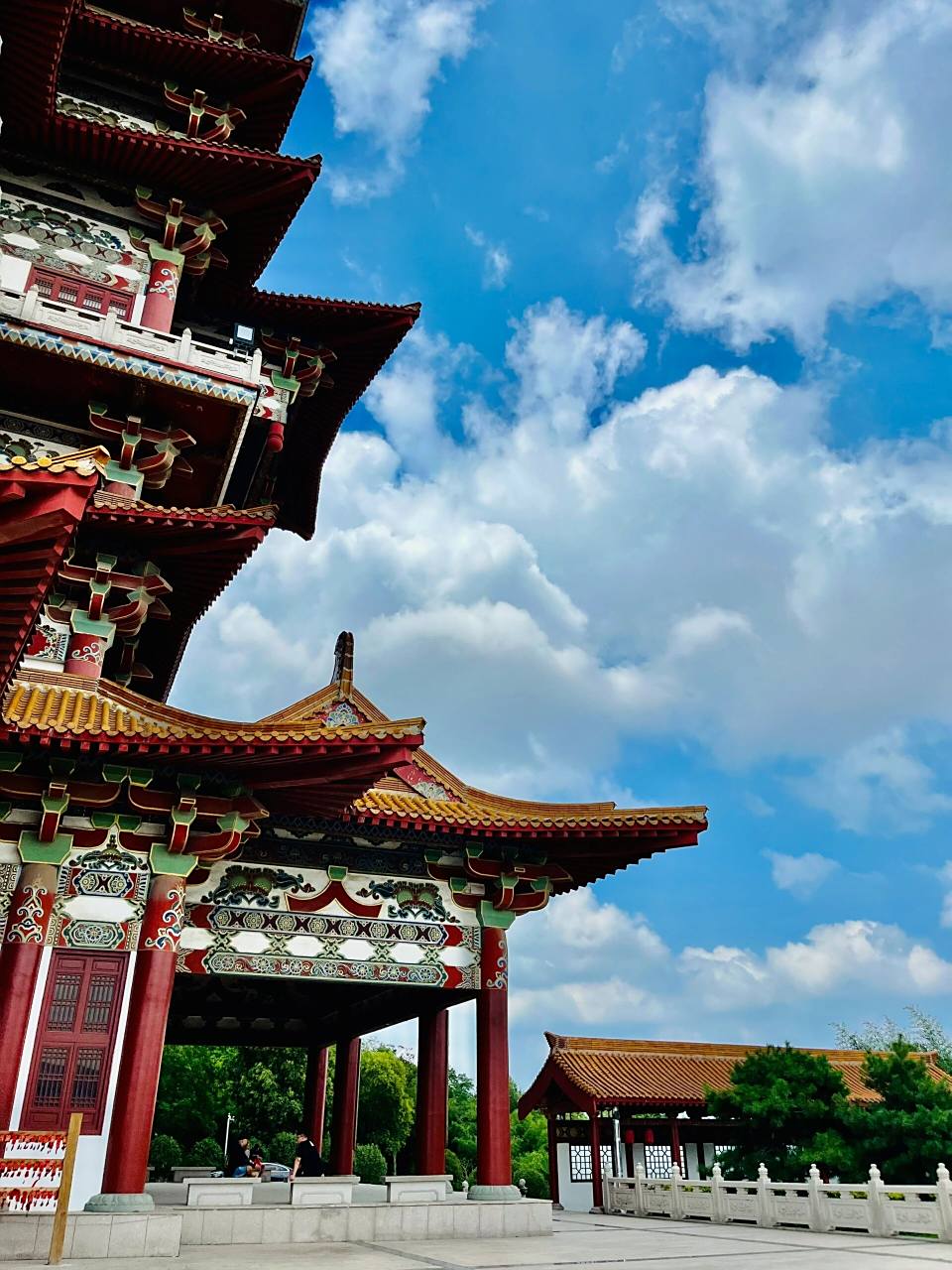 徐州宝莲寺    宝莲寺99 门票免费,公众号扫码即可入内 门口可以