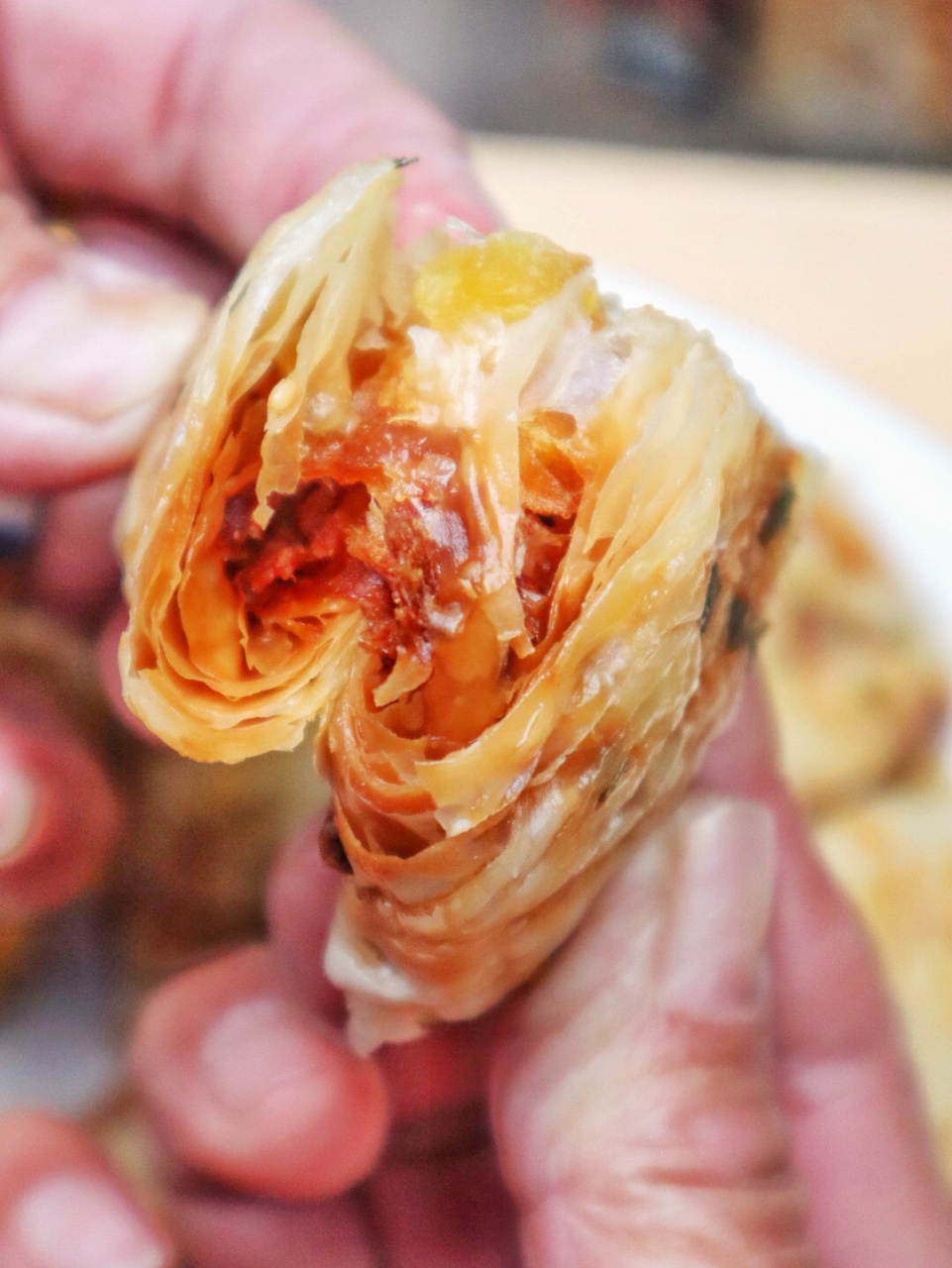 微波炉也算是低配版烤箱啦 能做的东西可不少哦! 这个苹果派超级香!