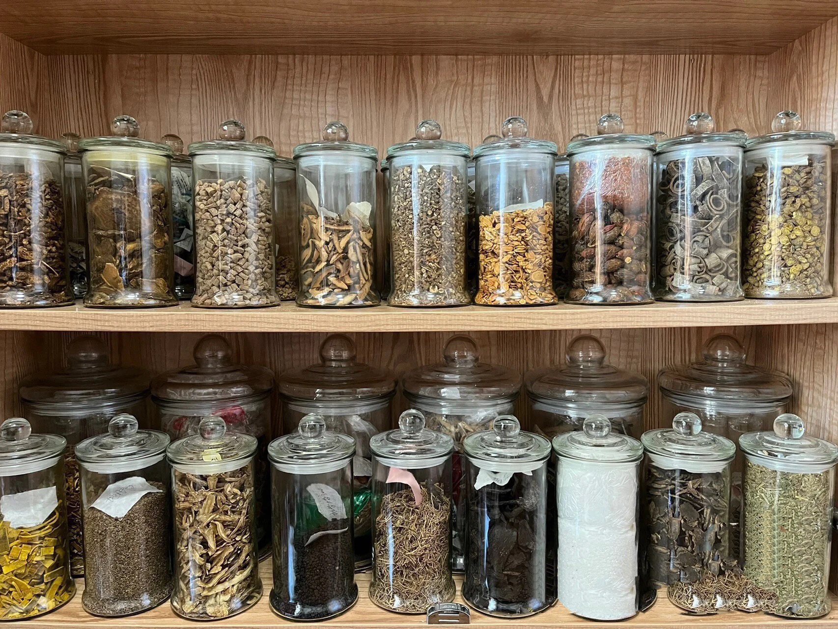 经方笔记:桂枝芍药知母汤 参考处方:桂枝20克,白芍15克,知母20克,麻黄