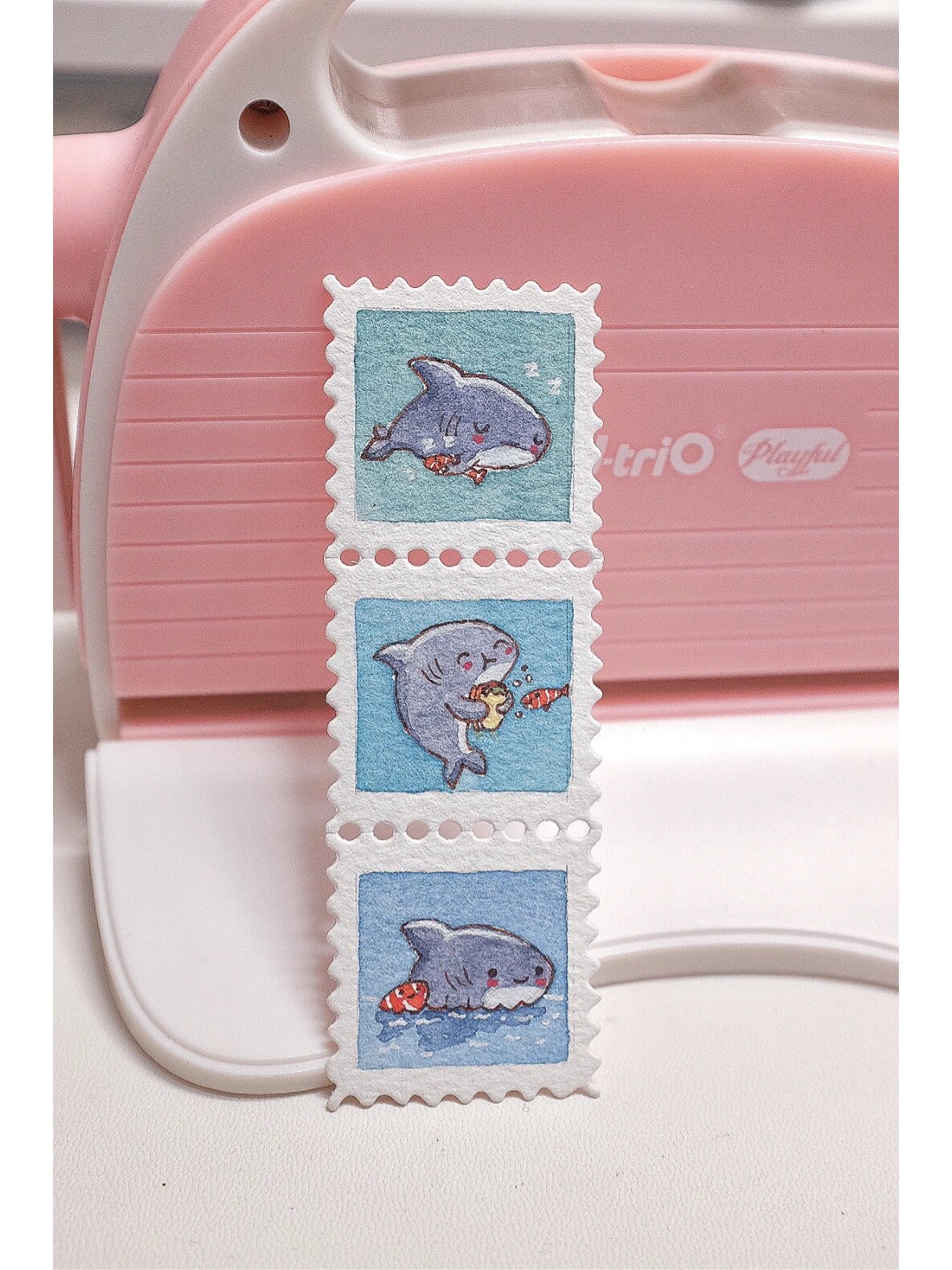 钢笔淡彩邮票书签|水彩可爱鲨鱼绘画教程 入手了一本当鲨鱼温柔袭击