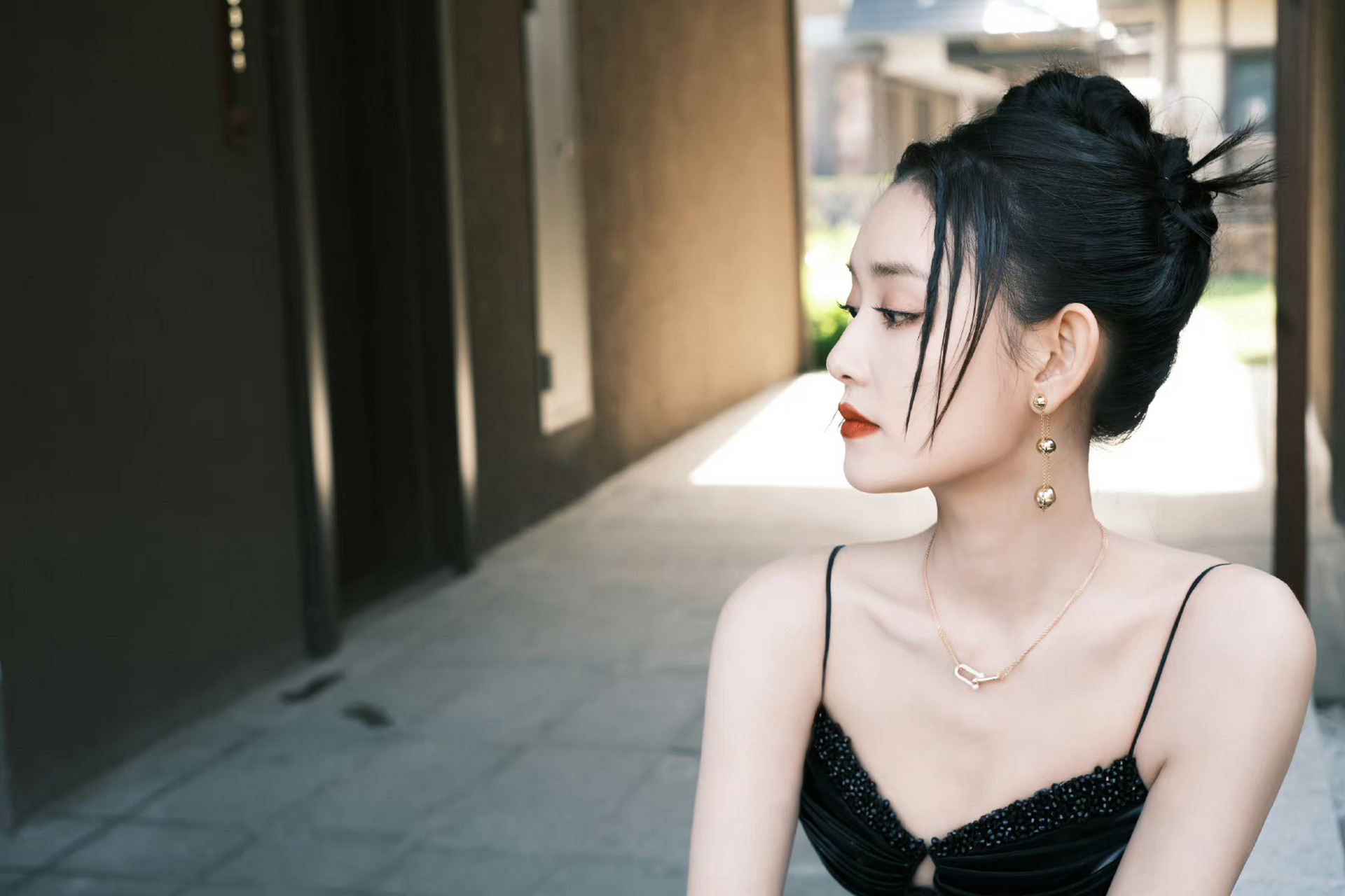 蒋依依礼服裙随拍# 蒋依依礼服裙子真的好美好好看啊!好爱漂亮女鹅