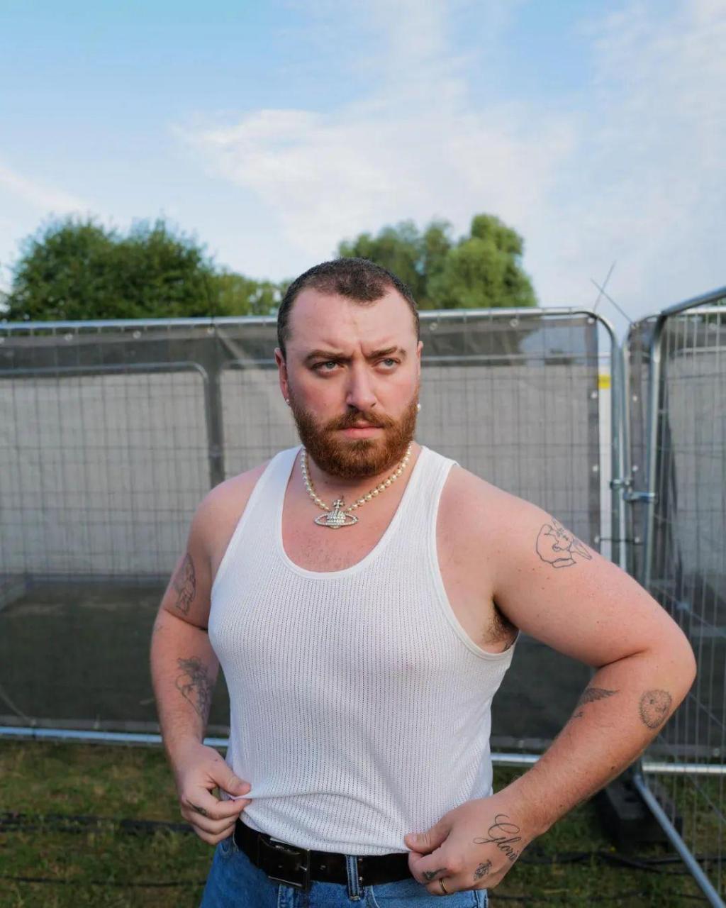 其实 sam smith 就是我心中的下水道男孩,下水道男孩其实与种族,年龄