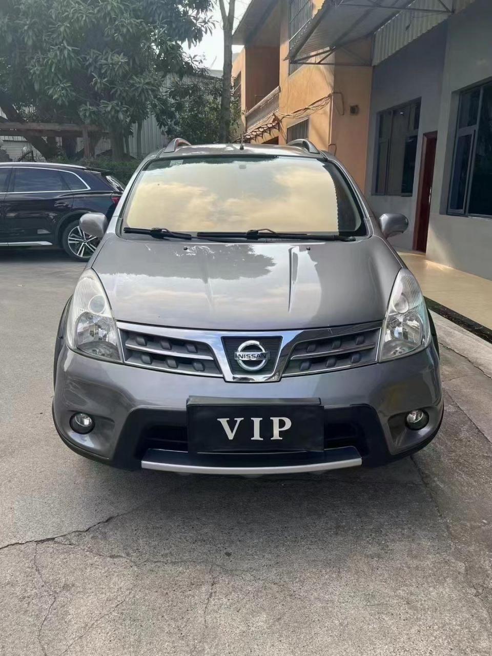 车型       日产骊威 配置:12款1.6xl cvt豪华版 新车指导价:10.