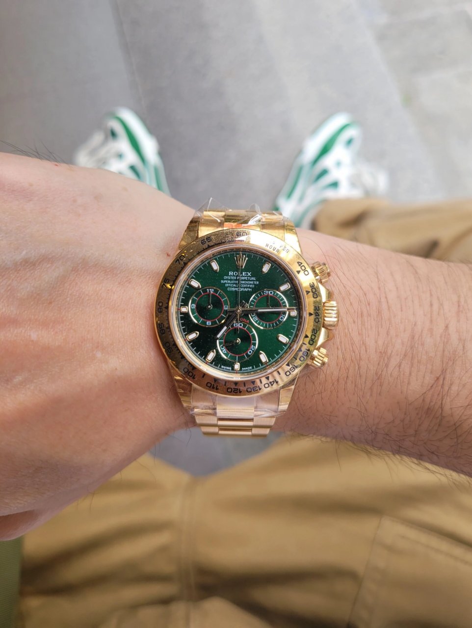 劳力士116508绿金迪,全网最低价       带原膜的绿金迪,比全新省下十