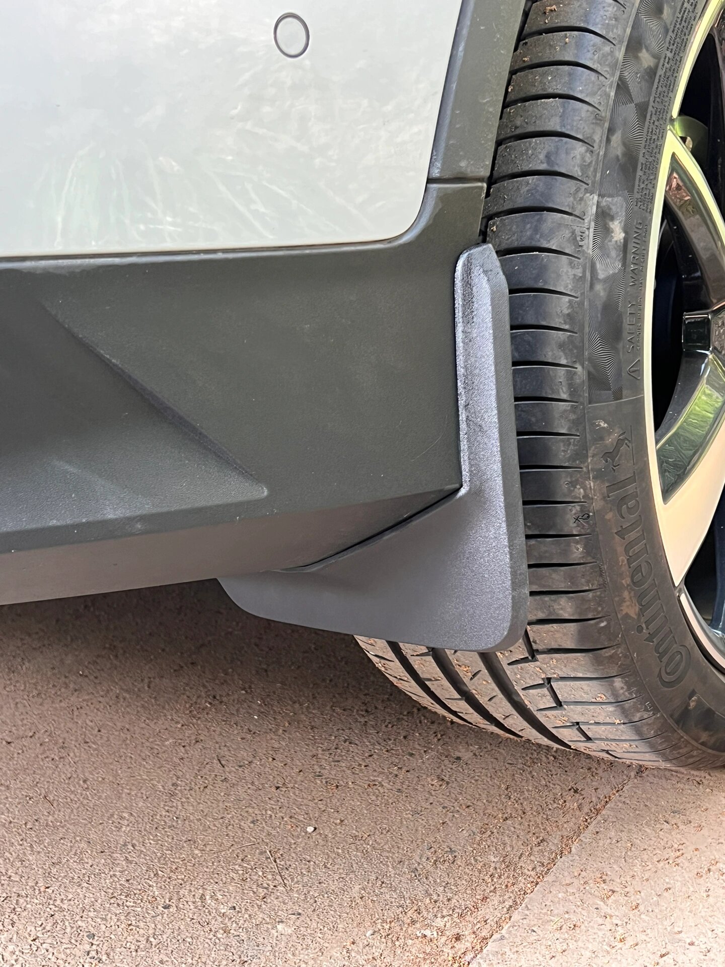 极星挡泥板安装教程