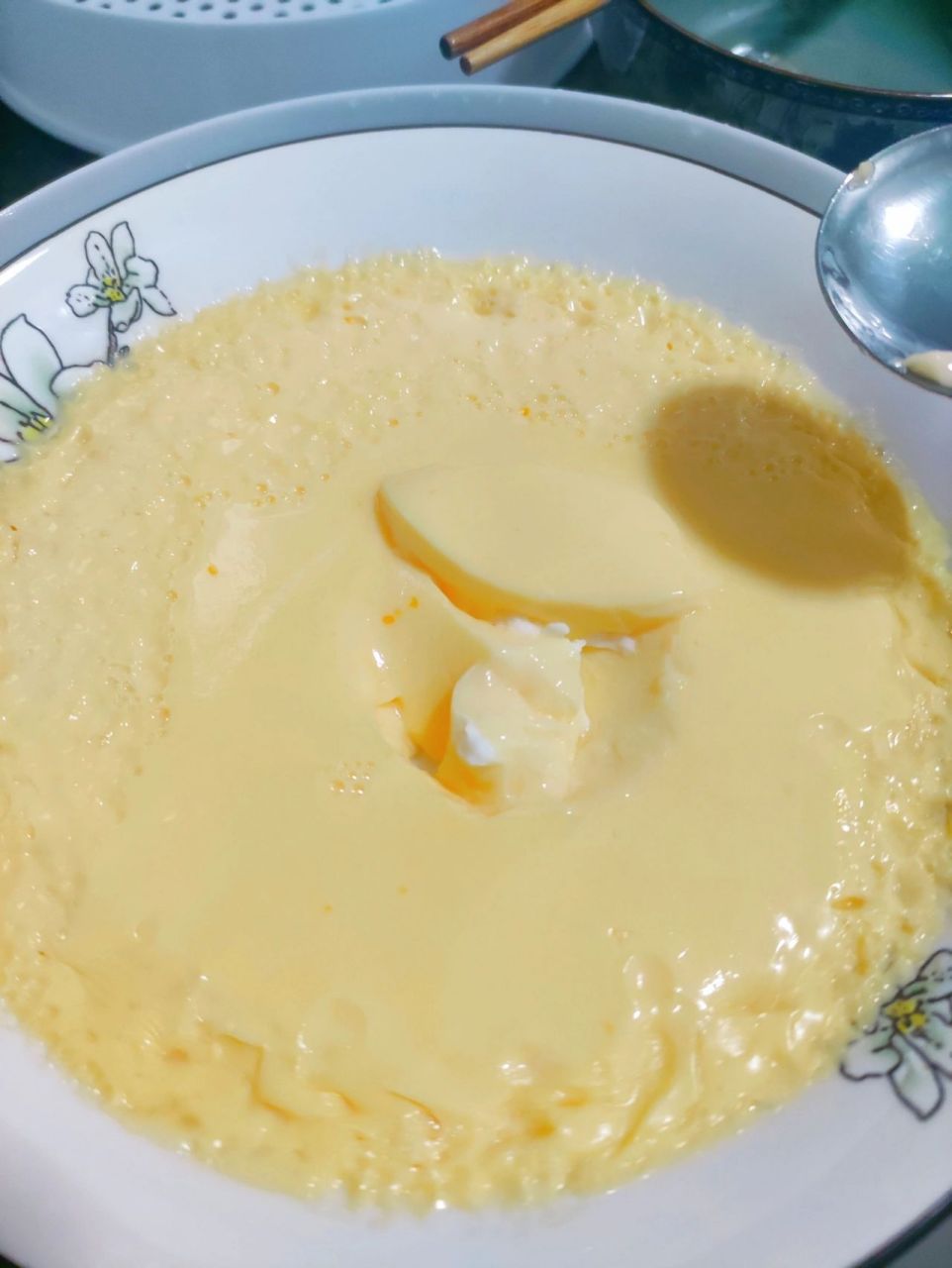 第一次用微波炉做蒸蛋 第一次微波炉蒸蛋就成功了 平常都是用蒸锅, 两