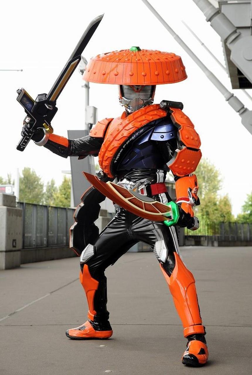 平成第十六位骑士驰骑及副骑(个人喜欢)封面假面骑士驰骑,图二驰骑