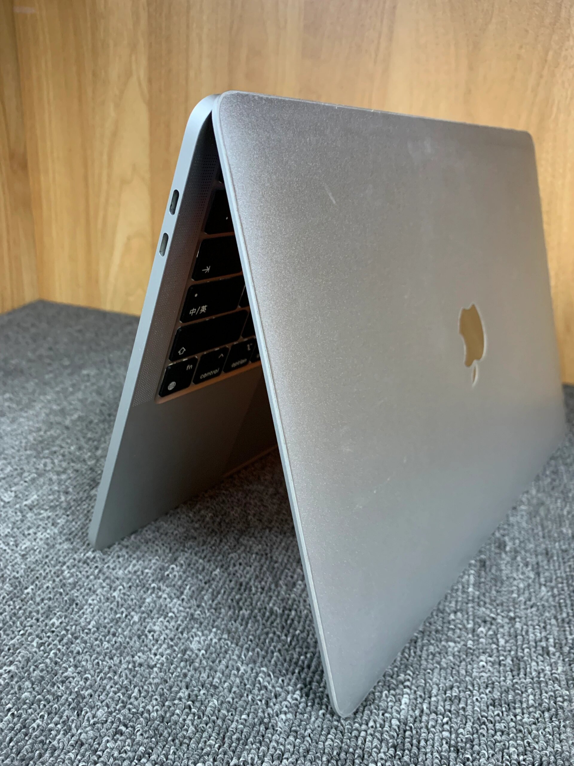 仅此一台 macbook pro,m1芯片,877256 2020款a2338成色98新,电池