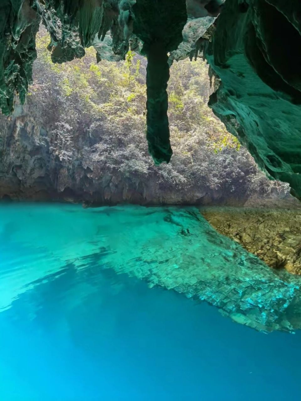 99广西壮族自治区河池市凤山县三门海景区 90三门海天窗群集山,水