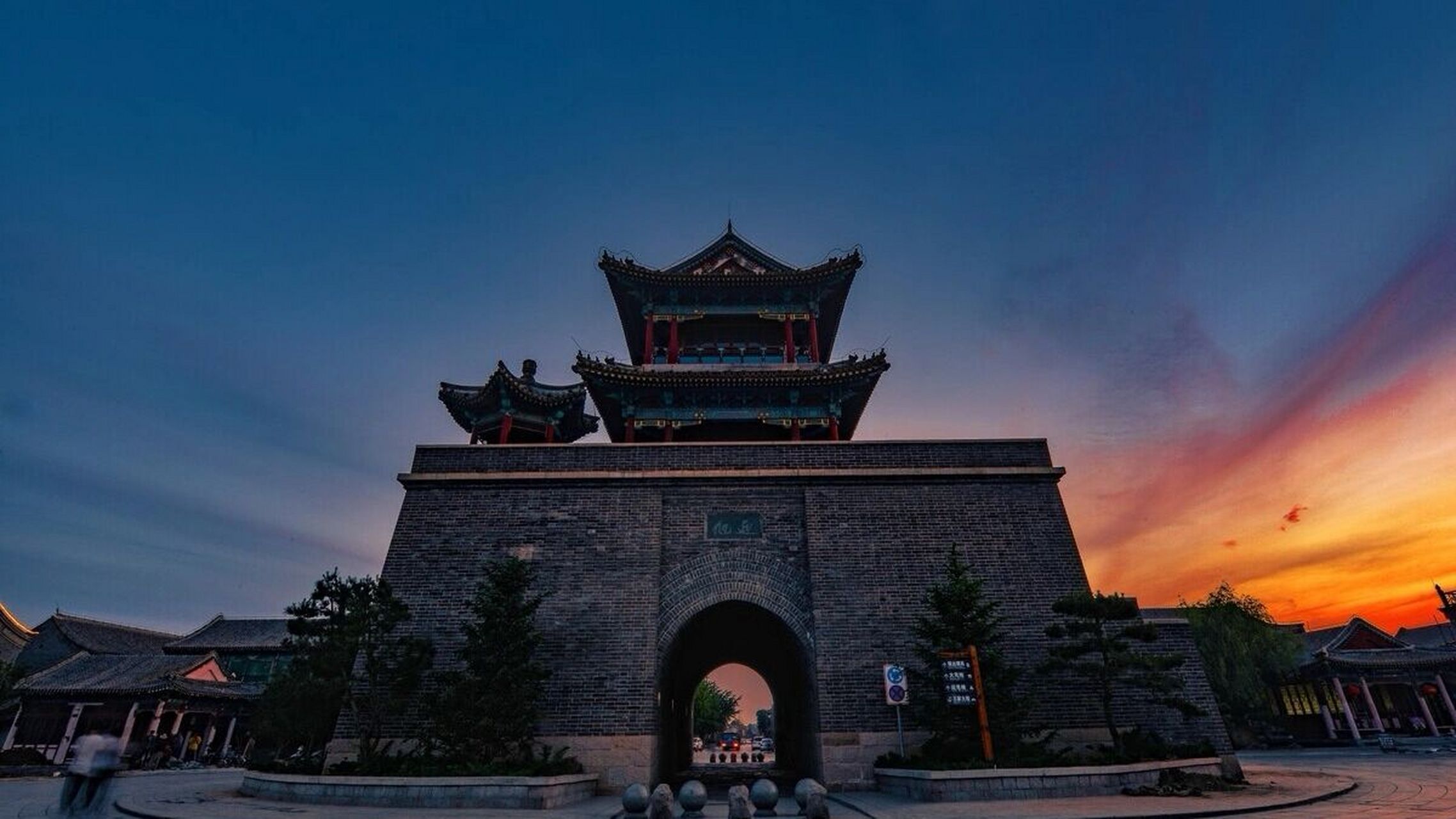 古建筑文化:中国古代著名关城之山海关 山海关,又称榆关,是明长城位于