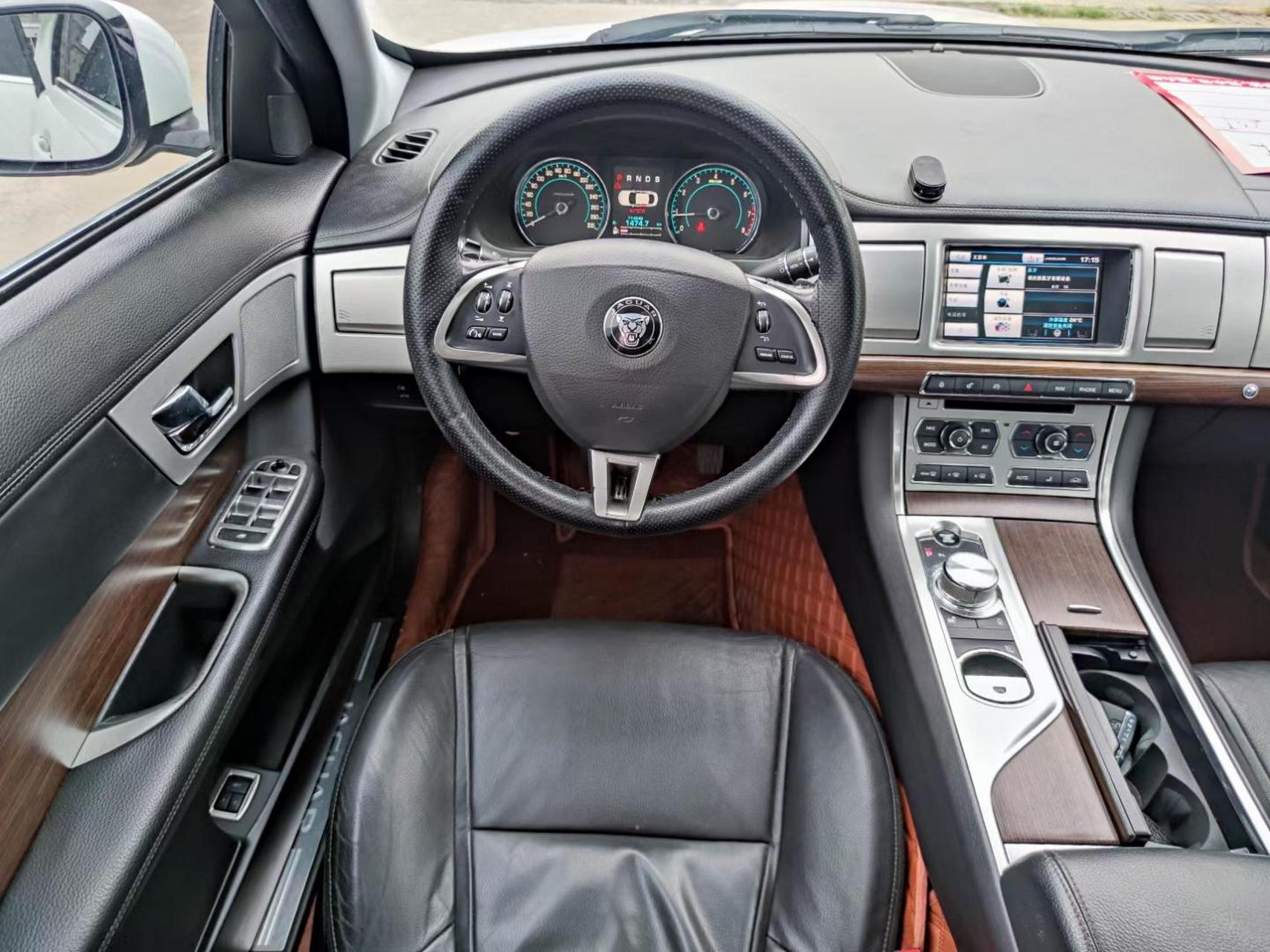 2015款全进口捷豹xf,2.