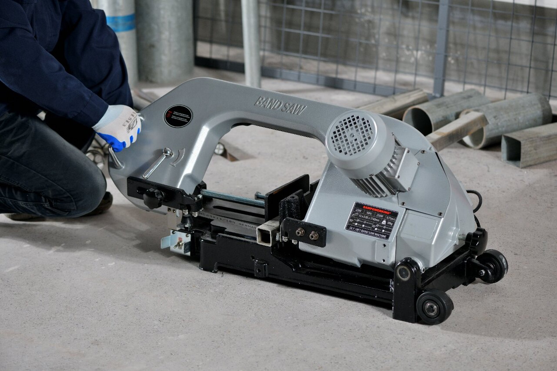 180环保带锯床——小锯床带锯机小型带锯床家用台式不锈钢金属切割