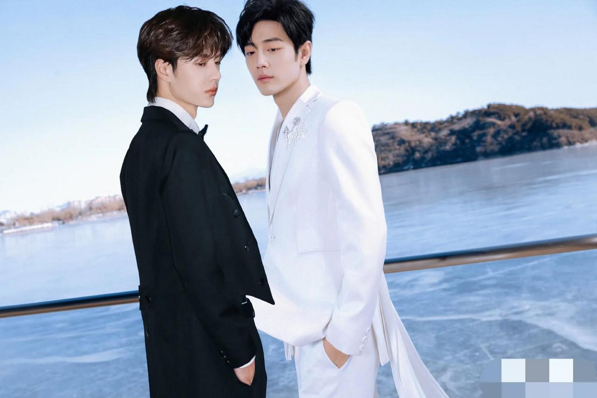 博君一肖婚纱照,每一张都非常般配,粉丝造图能力太牛了,这不把民政局