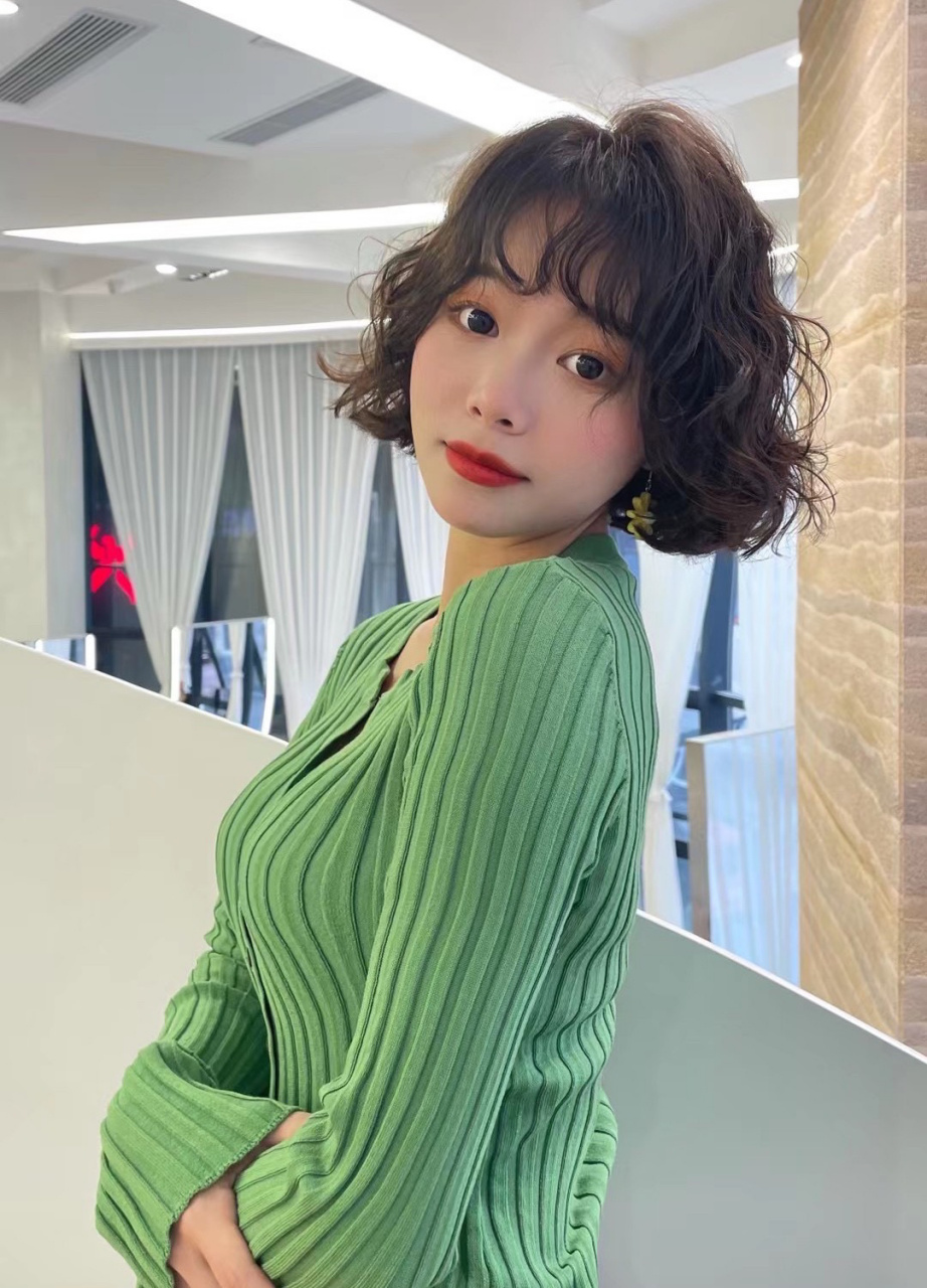 免打理哦 962023最具有美感烫发推荐合集 当下流行法式烫发合 