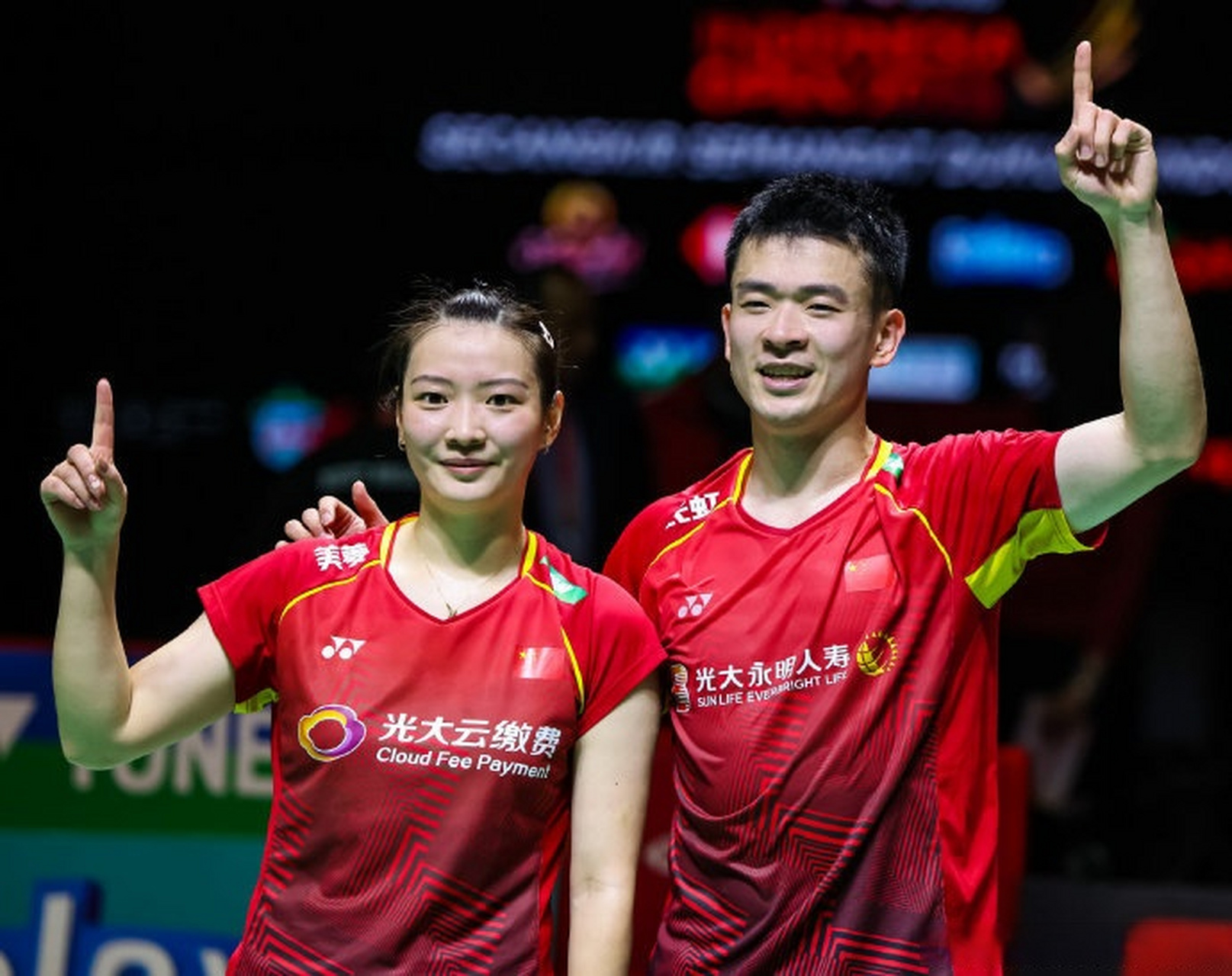 世锦赛雅思组合进八强# 郑思维/黄雅琼 21-14 21-9  德扬/维德佳佳