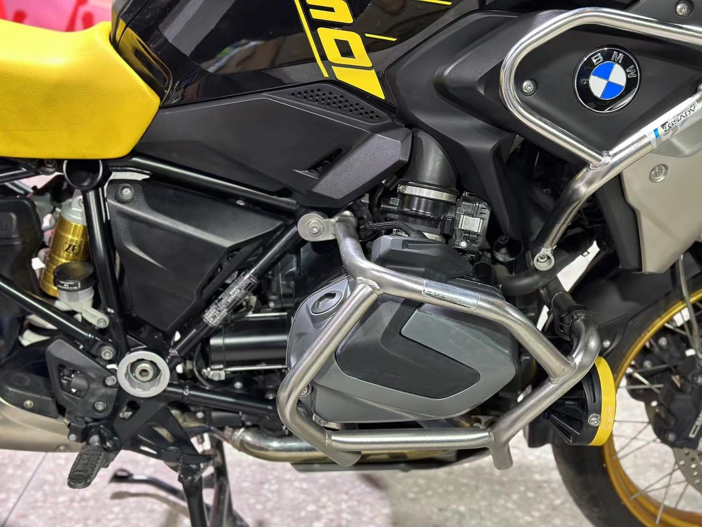 拿下2021年8月上牌大贸宝马r1250gs 40周年纪念版,二手户16800公里