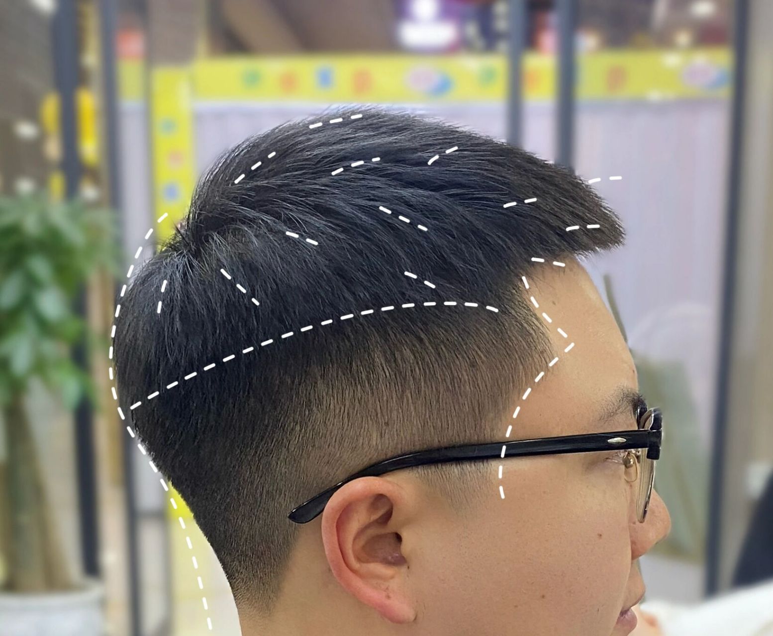 男生发型推荐:栗子头 长度3厘米,平时不爱打理头发,这款发型尝试一下