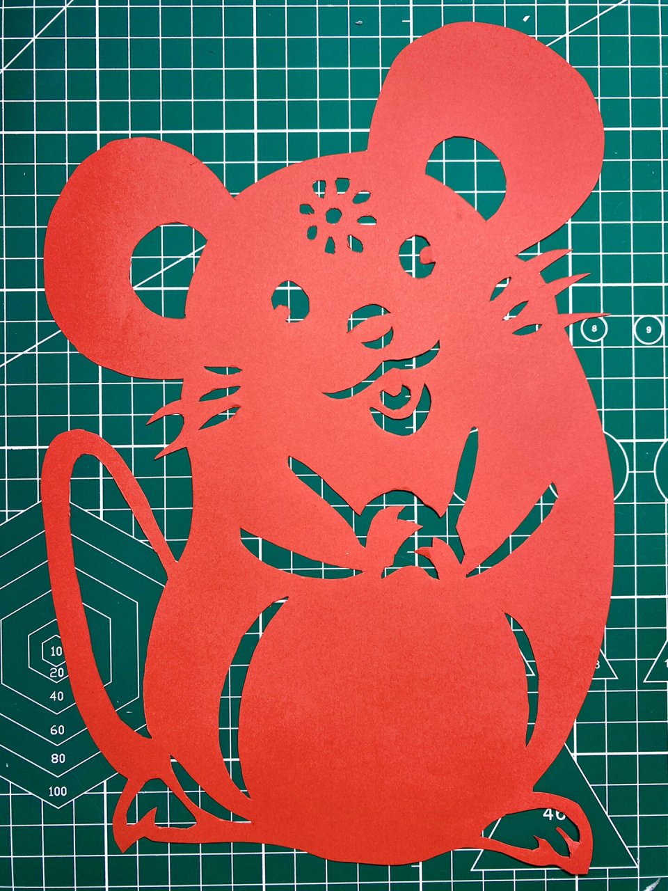 刻纸——十二生肖《鼠》 #手工# #刻纸# #生肖# #鼠# #動物# #代刻