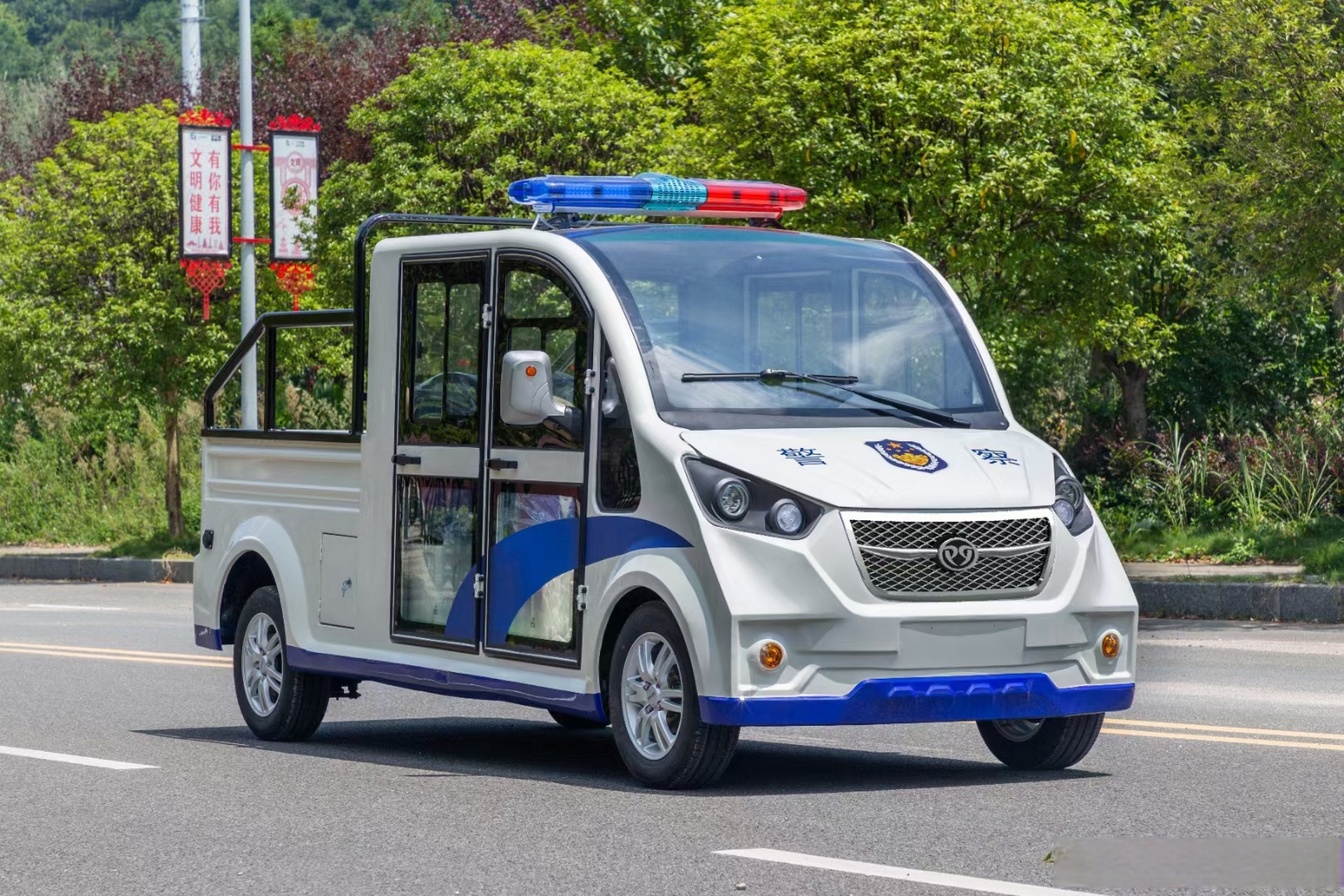 随着科技的不断进步,公安电动巡逻车将迎来更多的发展机遇.