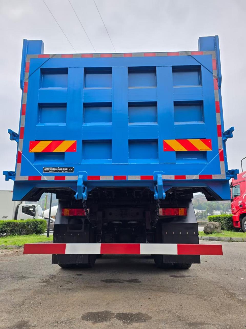 东风天龙kc600动力带液缓,8米2长神河丅700货箱高强度钢,按揭方便首付