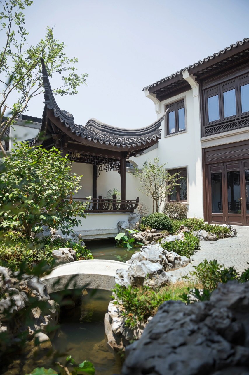 中式庭院 |凉亭 亭,在古时候是供行人休息的地方."亭者,停也.