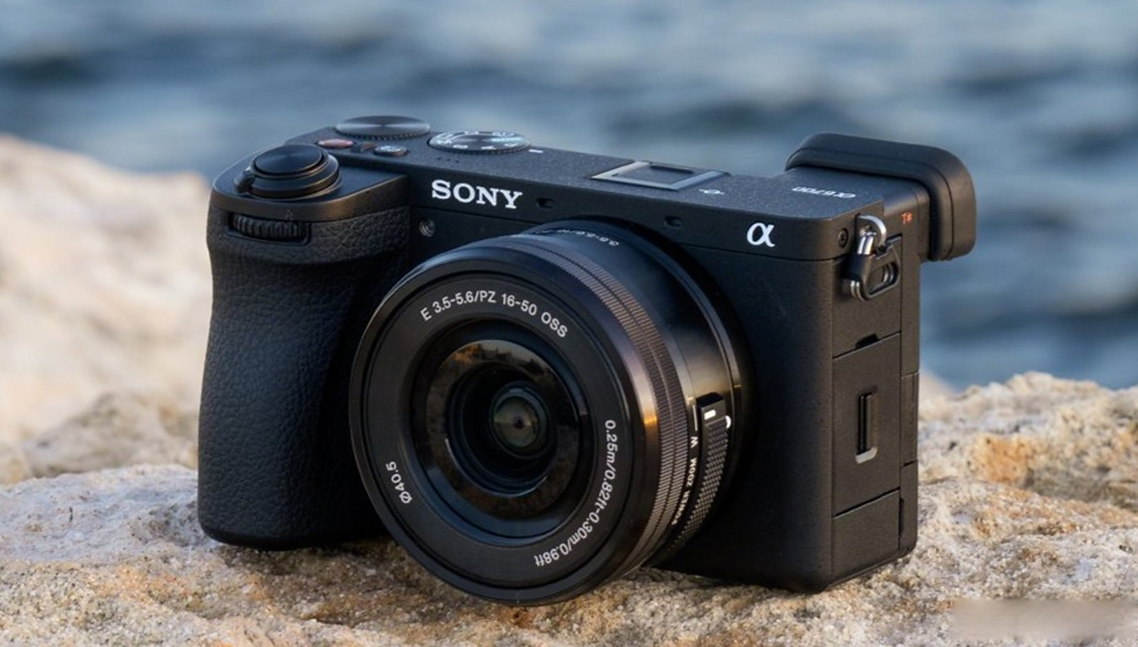 索尼a6700采用新一代aps-c画幅背照式传感器,约2600万有效像素,搭配新