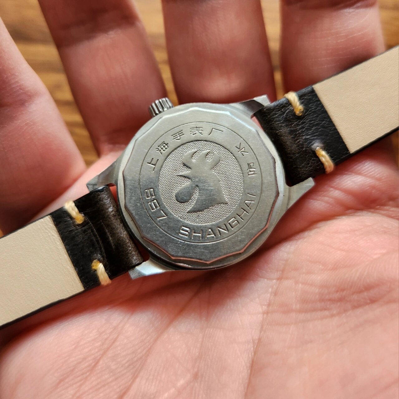 上海手表厂 金鸡牌双历表 80年代生产,上海表厂二级品牌,少见银色款式