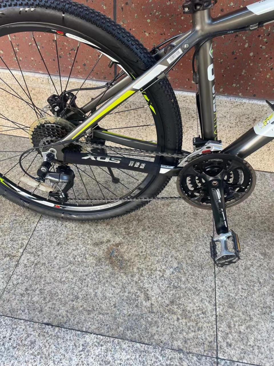 喜德盛逐日700a,27速油刹,15车架,成色很新,1300