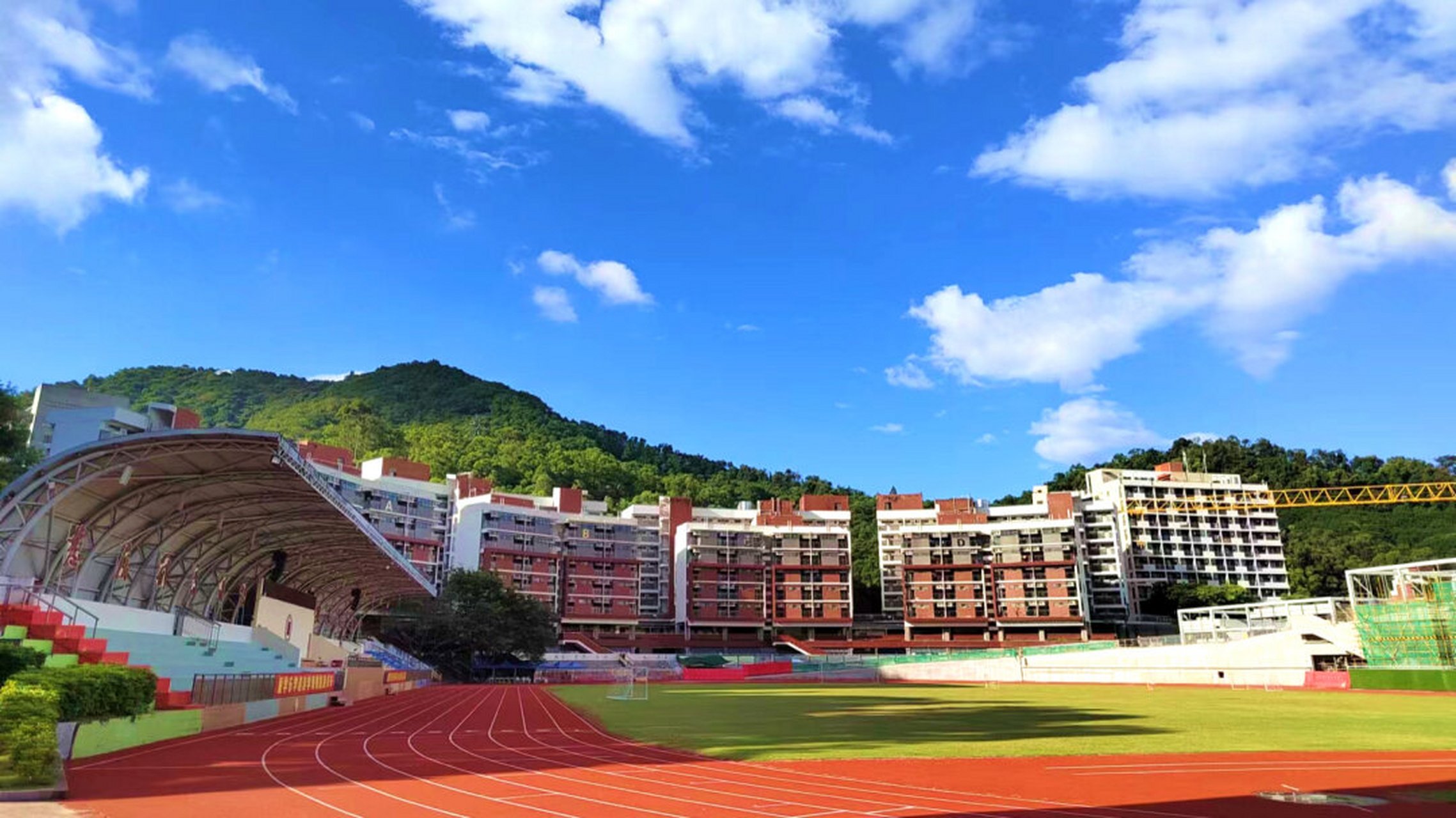 您好,这里是红岭中学高中部!