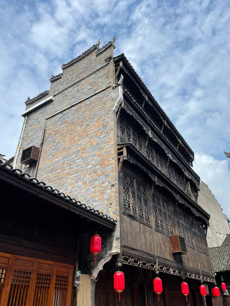 沈从文先生笔下的《边城》原来不是在凤凰古城,走在洪安和茶峒,还能