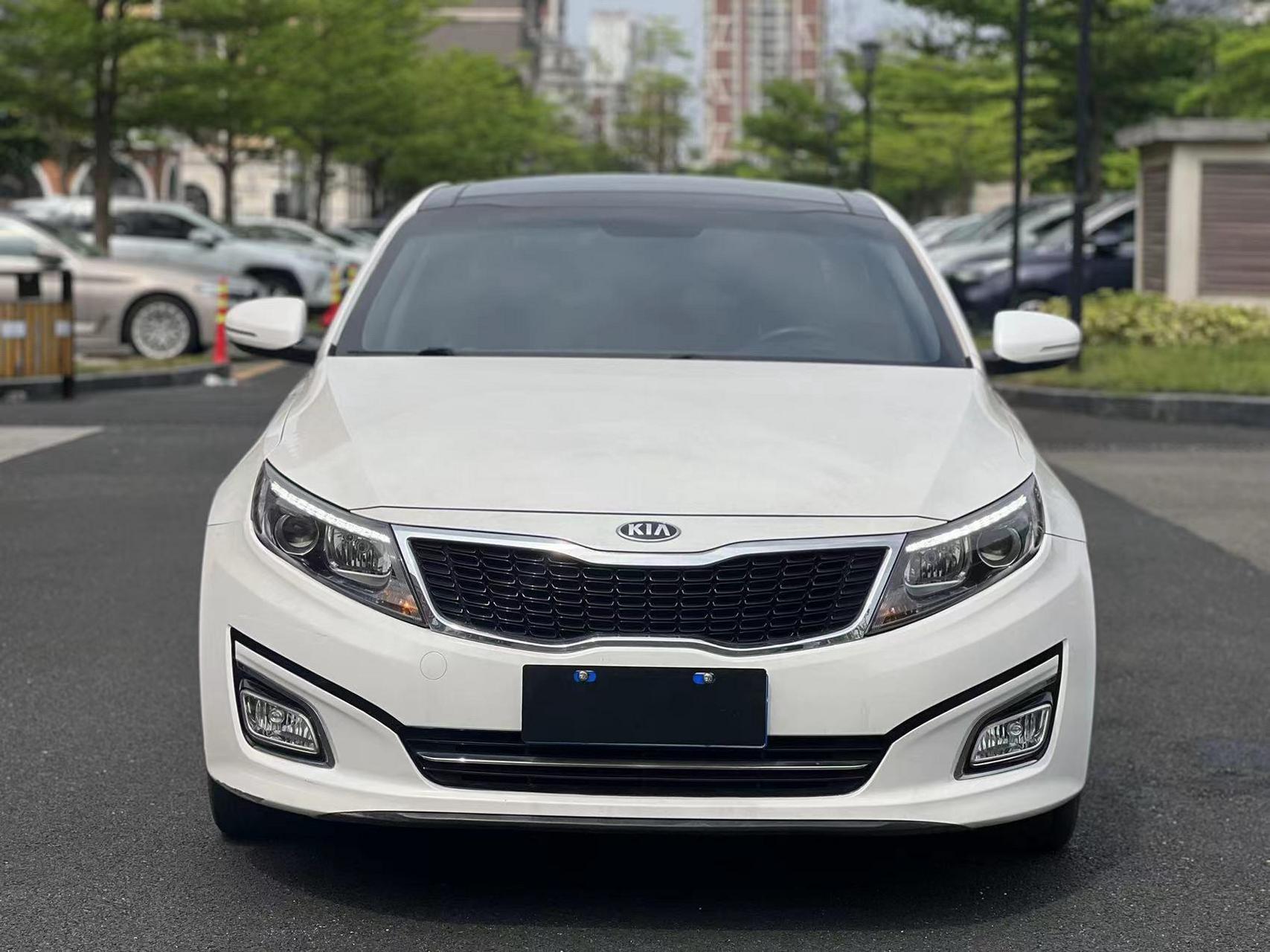 最新到店14年高配起亚k5 2.0 l自动挡.