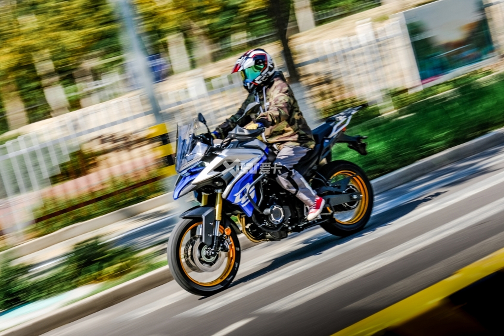 试驾隆鑫无极ds525x,自产动力,严格品控,骑过都说好.