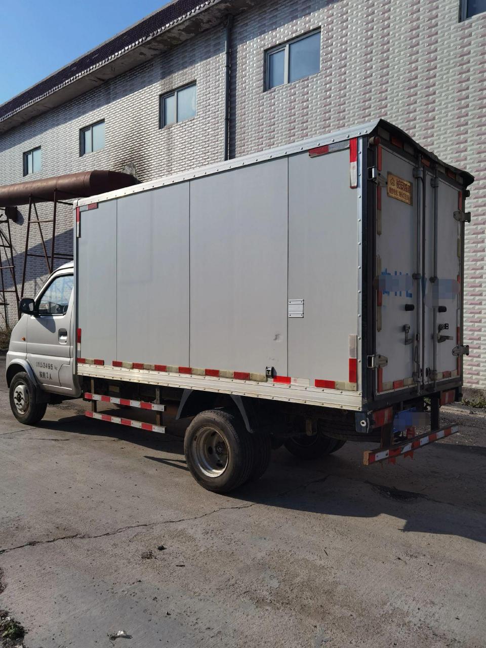 长安新豹厢式货车, 2017年8月份,汽油1.