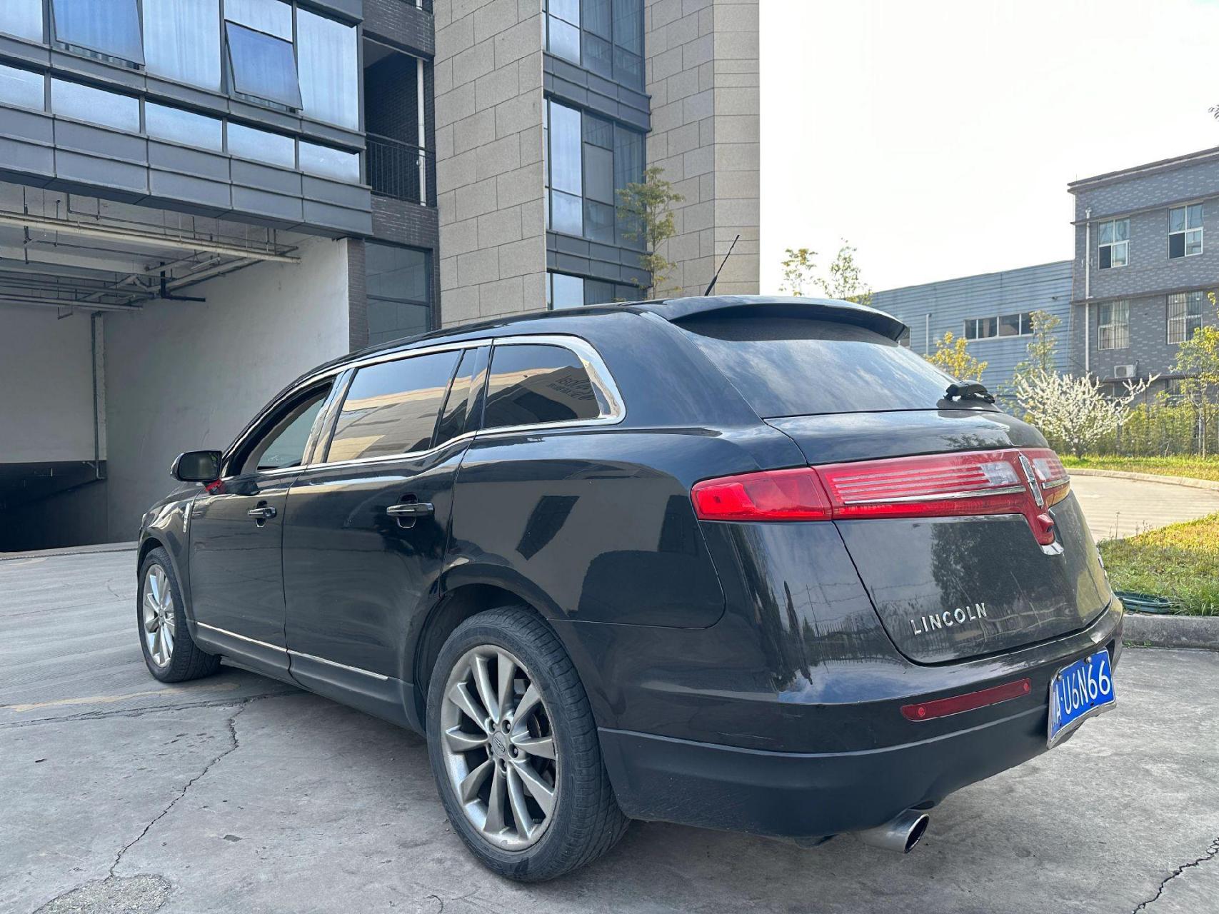 5t .11年林肯mkt    双涡轮增压   排量3.