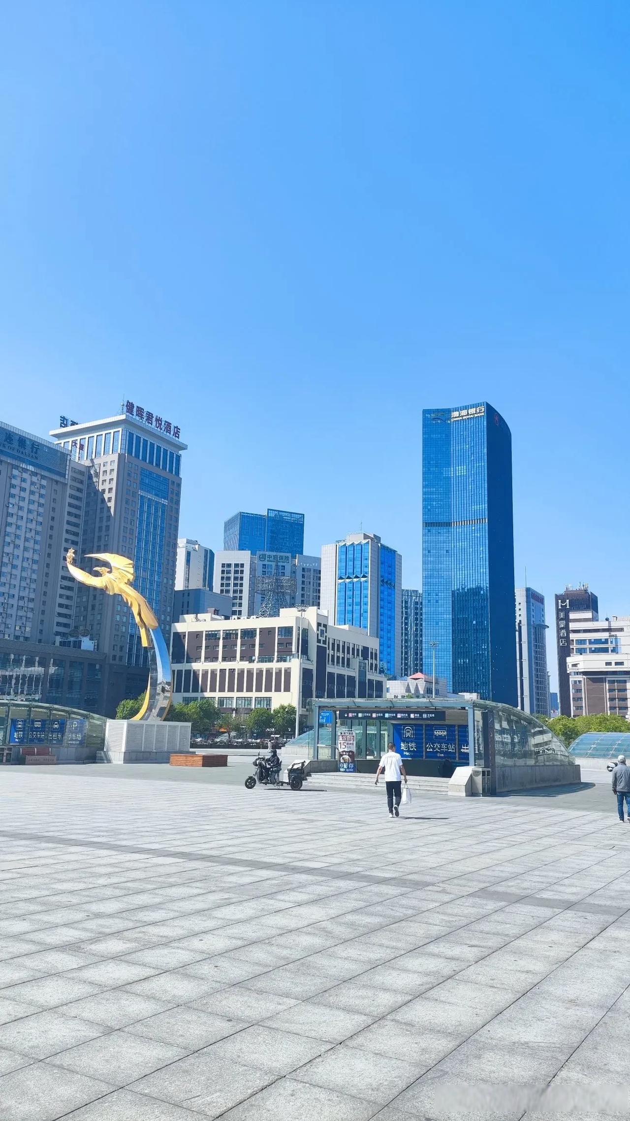 日夜兼程最后总算抵达了我本次行程的目的地,舟山市定海区,也就是我