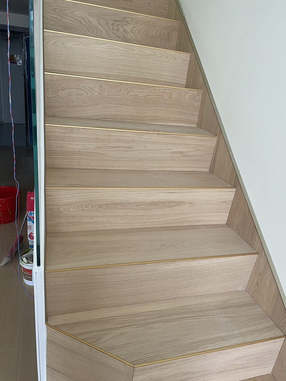 木地板包楼梯踏步,极简收口 看到最后结果我终于松了口气,对于跟有