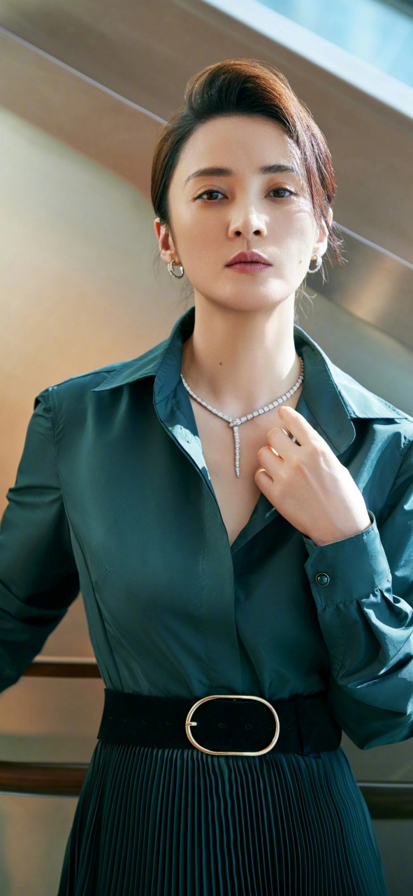 蒋勤勤节目造型壁纸大片