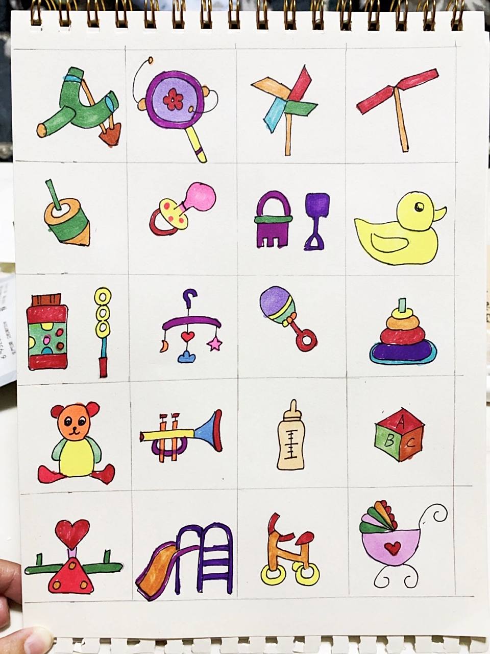 简笔画 | 玩具 今天哄儿子睡觉看见了满床的玩具,于是动手就画了一些