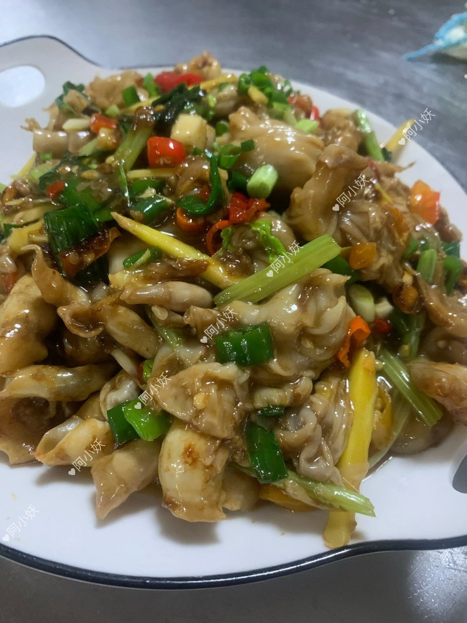 江西赣州的家常菜～泡椒炒鱼泡 早晨买菜时发现卖鱼摊那有新鲜的鱼泡