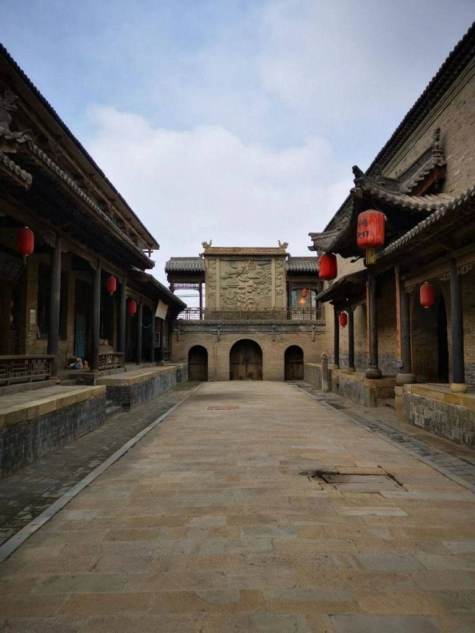 常家庄园(一) 山西榆次常家庄园,是"儒商世家"常氏家族从康熙年间开始