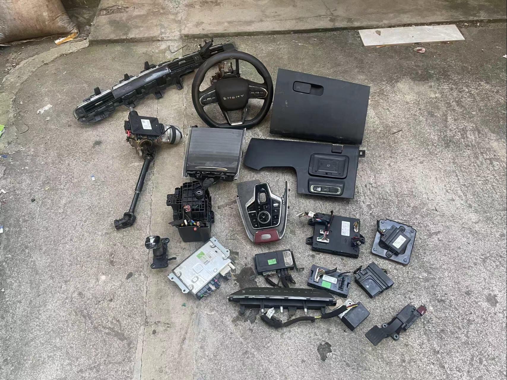 奇瑞原厂拆车件配件可以现货供应陈田汽配城