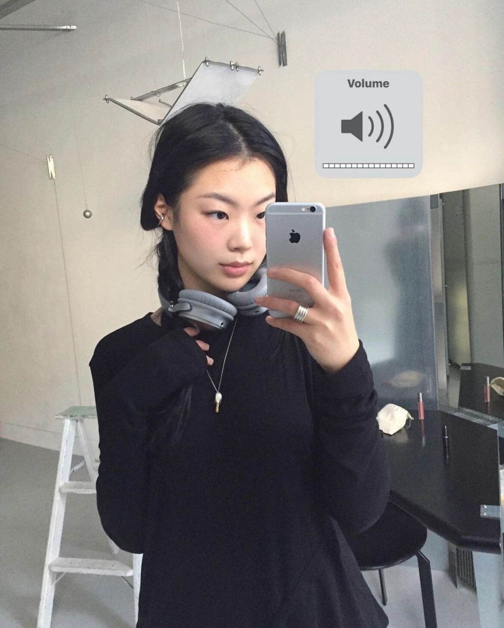 ins上一些女孩的头戴耳机搭配 又酷又可爱! 1-2:parkxunxu 3:myouth.