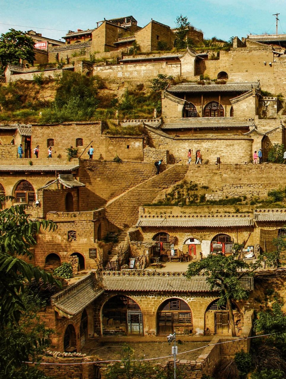 上的"布达拉宫"|李家山村 74157415李家山村属于窑洞式民居