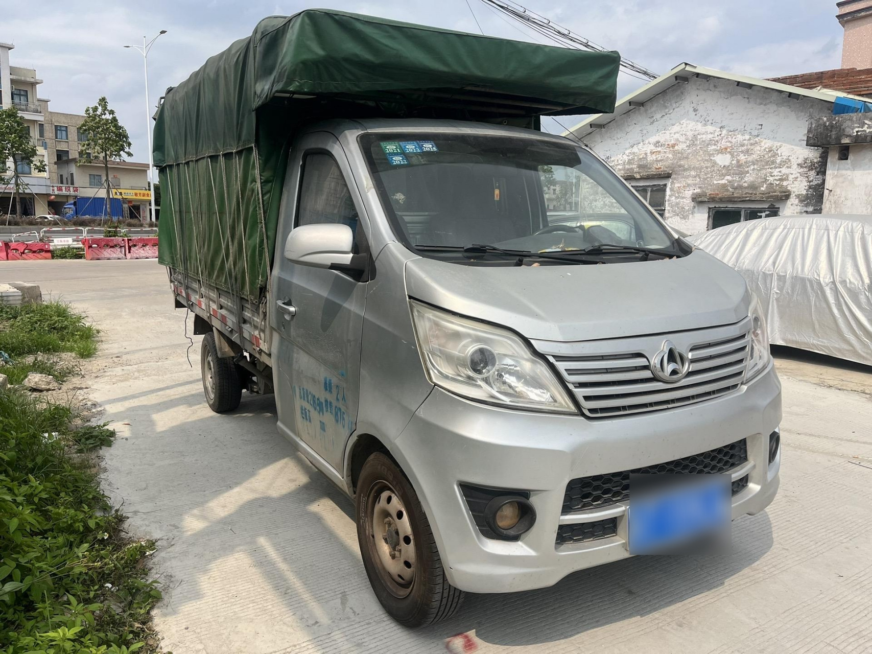 2017年长安仓栅式货车1.5排量,3米车厢,带空调,全款1.68万包过户