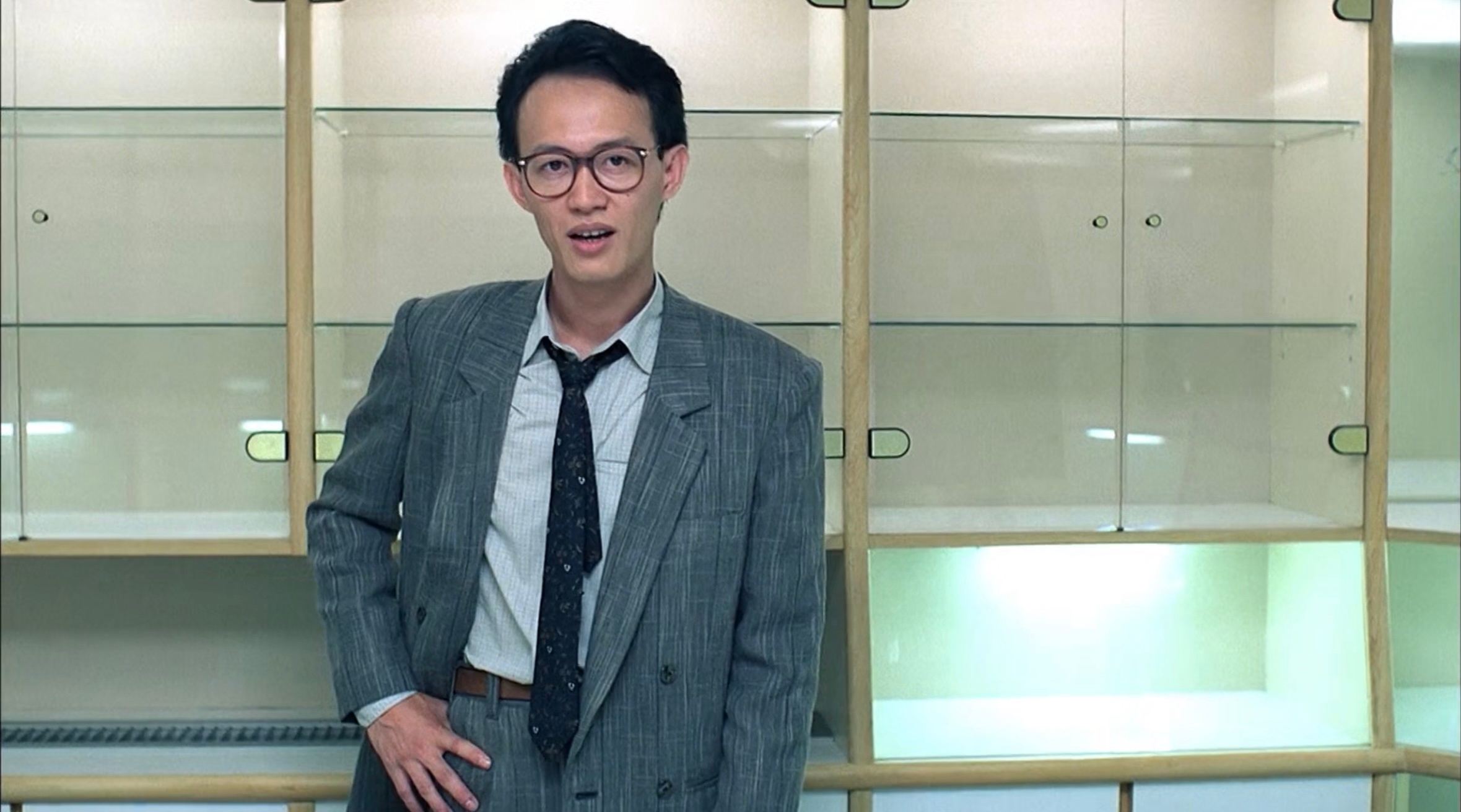 《恐怖分子》中看到从未见过的年龄段的李立群和金士杰的表演,非常