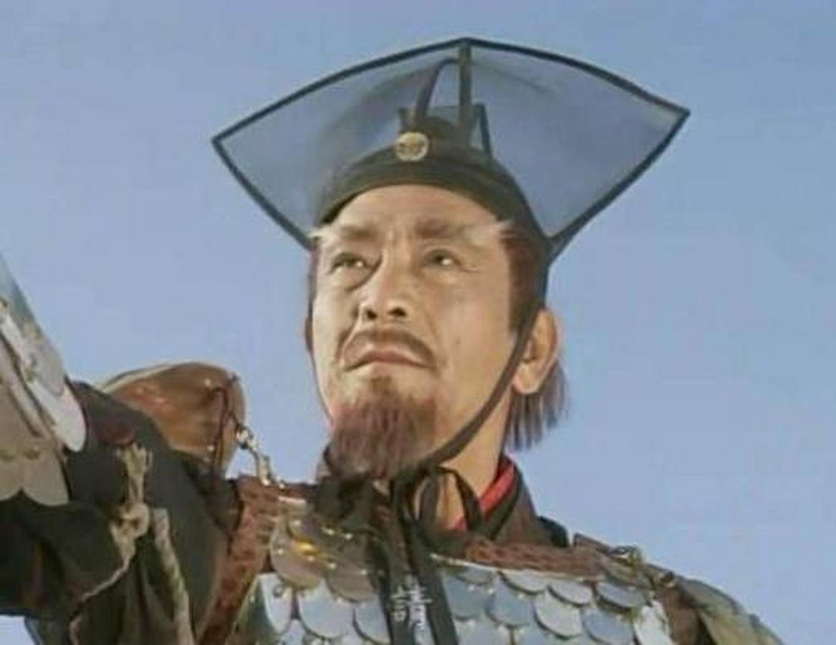 虽是同一人扮演,但94版的扮相和精气神要比01版威武得多